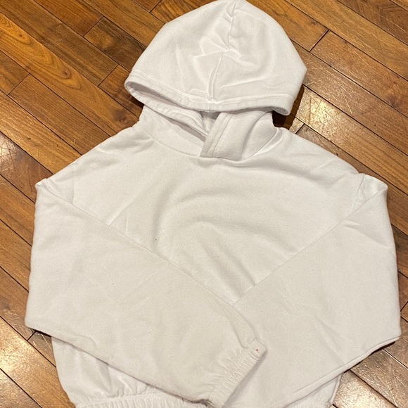 Zara Cropped Hoodie - Picture 2 of 3